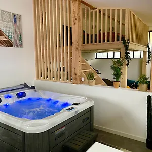 Loft Avec Jacuzzi Et Terrasse Prives Appartement Sévrier